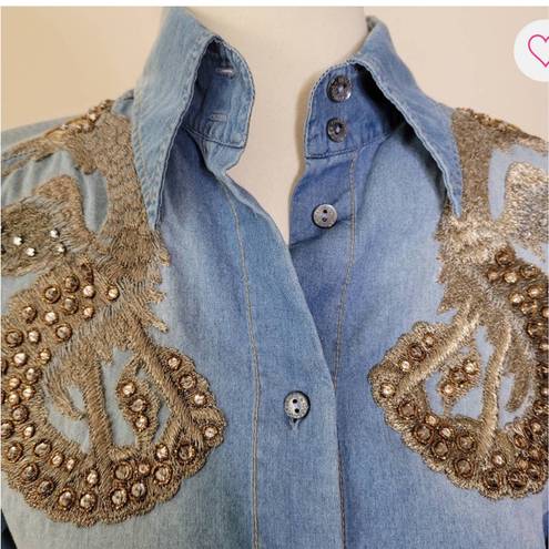 Dolce & Gabbana  size 38 dragon embellished denim button down shirt