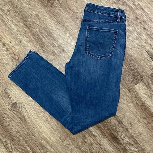 Talbots  women’s jeans straight leg size 8. Great condition.