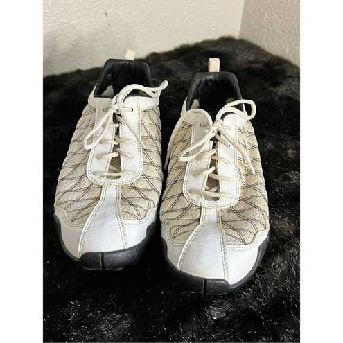 FootJoy  SuperLites Golf Shoes Lightweight Spike-less White 98951, Women's Sz 9