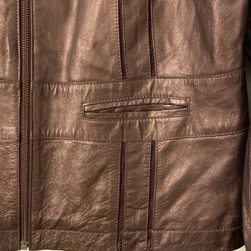 Bernardo  Womens Leather Jacket excellent condition long 25” bust 38/40”