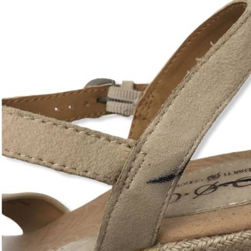 Born concept b.o.c  Beige T-Strap Suede Wedge