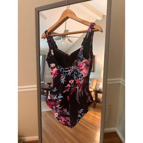 Gottex Size 12 One Piece Swim Vibrant Floral Swimsuit - Stylish & Comfortable