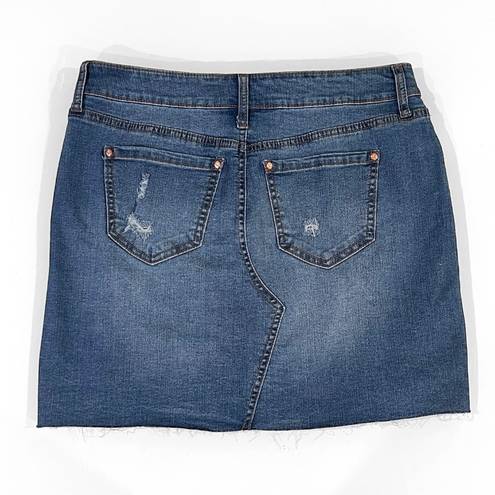 Celebrity Pink  Medium Wash Blue Denim Raw Hem Mini Skirt Women's Size 7/28