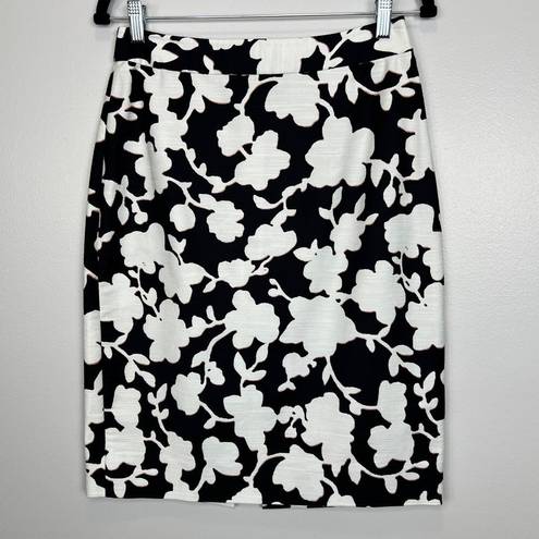 Kate Spade  Knee Length Pencil Skirt Black White Pink Floral Print Womens Size 6