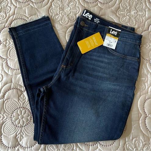 Lee  Women’s Slim Fit High Rise Skinny Dark Wash Jeans NEW Plus Size 22 M