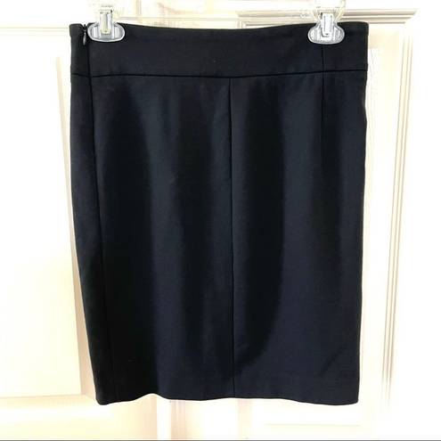 Vince  Boucle seam  black pencil skirt