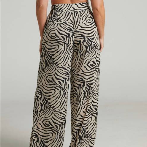 Showpo NWT  Meshia Wide Leg Trouser in Beige Zebra