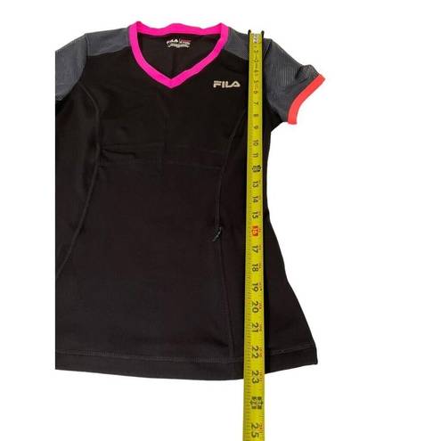 FILA  Sport Women Size XS Live In Motion T-Shirt Short Sleeve Black Sporty 3-739