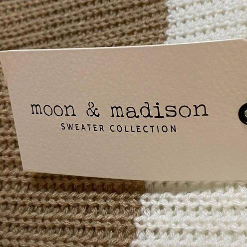 The Moon  & Madison Women's Striped Distressed‎ V-Neck Pullover Sweater Size XS
