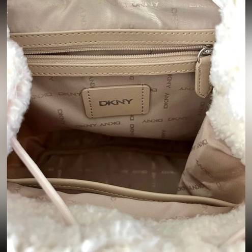 DKNY  Sherpa backpack ivory cream