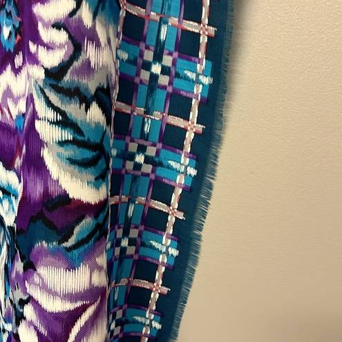 Oscar de la Renta  Beautiful Teal, Purple Square Wool Floral Fashion Scarf