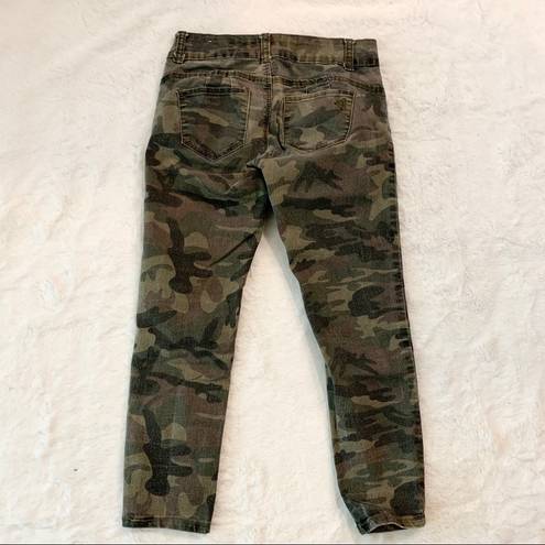 Vip Jeans  Camouflage Stretch Skinny Capri Size 1/2