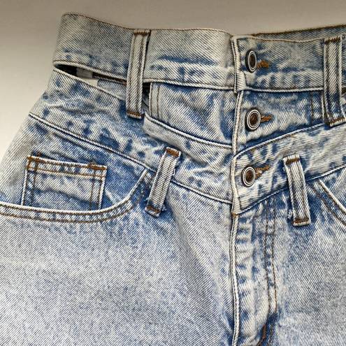 Bermuda Vintage Steel 90s cut-out high waist acid wash  jean shorts, size 7