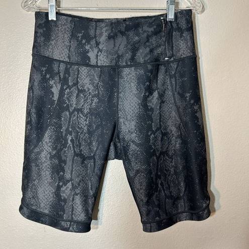 Calia by Carrie  Underwood Black Gray Stay the Path Bike Shorts Large Print