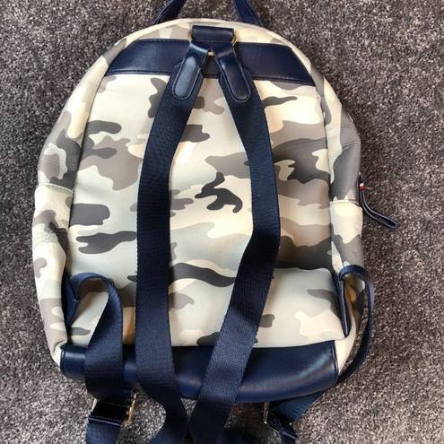 Tommy Hilfiger  Camo Backpack with Gold Logo Hardware Blue Straps Y2K Streetwear