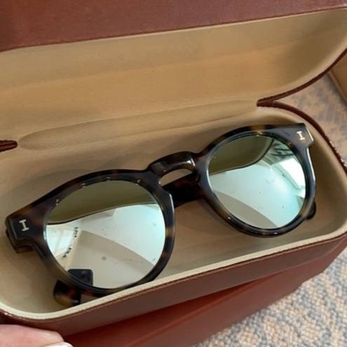 illesteva  leonard silver lens sunglasses