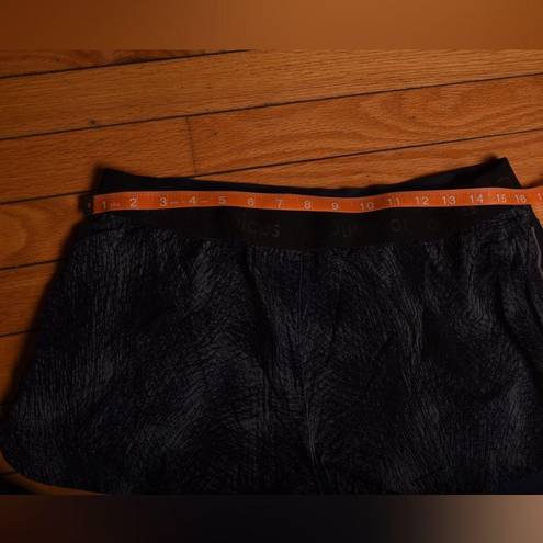 Outdoor Voices  running shorts size large