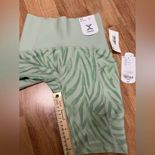 Xersion  Quick Dry Plus Bike Short Size XS New Green Zebra