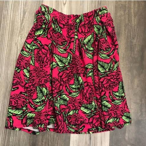 LuLaRoe 👗 Red/Green/Black Rose Floral Print Pleated Skirt Sz Medium ECU!