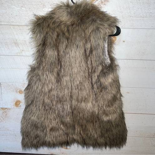 Banana Republic  Women's Light Brown Faux Fur Vest Size XS Petite NEW