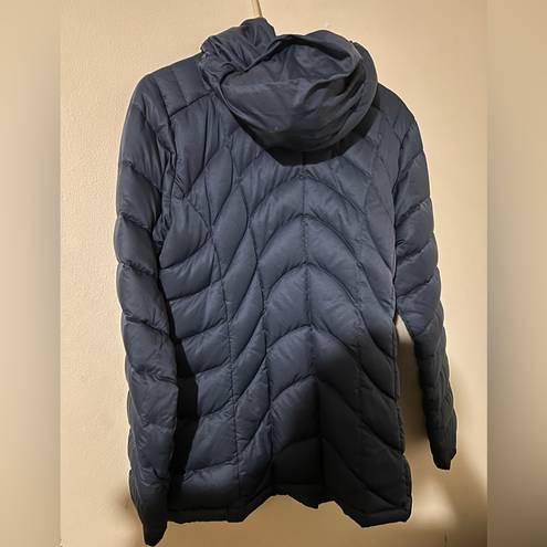 Patagonia Women's Down Sweater Hoody in Navy