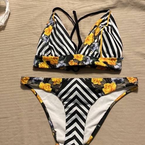 Yandy  Golden Rose Chevron Bikini set🏖​​