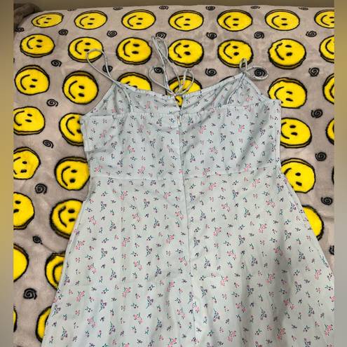 Light blue springtime flowers dress Size L