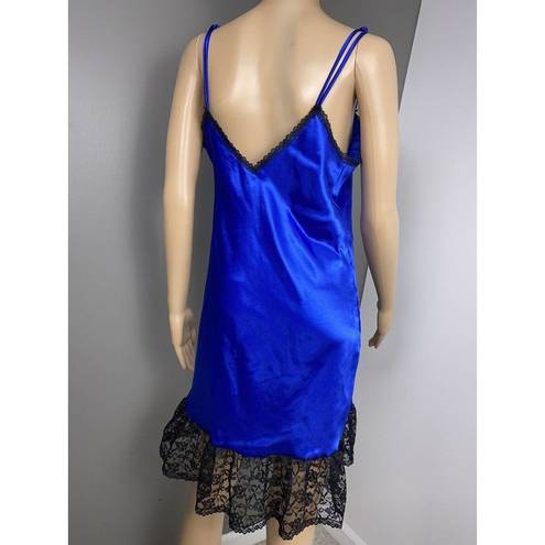 Petra Fashions Vintage  Size Medium Blue Satin Chemise Slip Sheath Lace Nighty