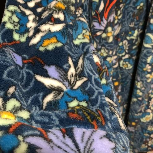 Vera Bradley  Plush Hooded Robe EUC Blue Floral Large /Extra Large Woman’s 14/16