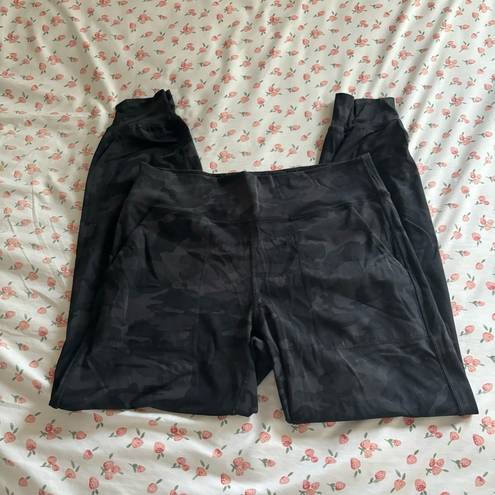 Lululemon  Black & Grey Camouflage Align Joggers Size 8