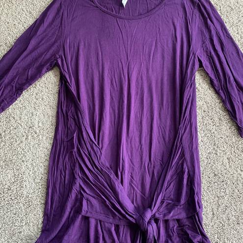 Acting Pro  women’s extra large purple top