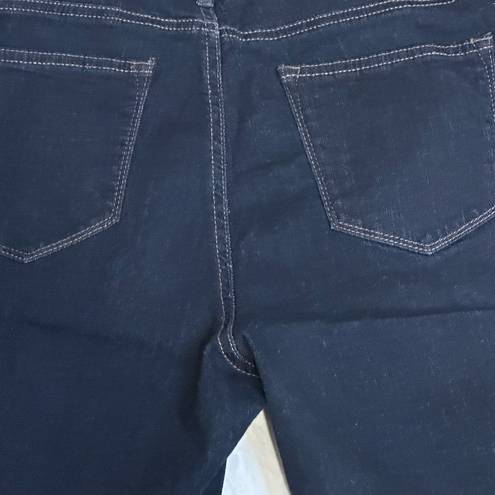 Bermuda New Directions Jean  Shorts Size 12 EUC