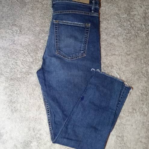 GRLFRND -  Kendal distressed n Raw Hem size 32 women