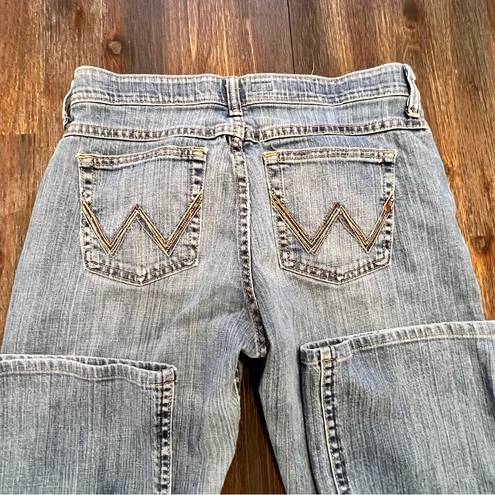 Disney  WORLD Official Cast Member Jeans size 6