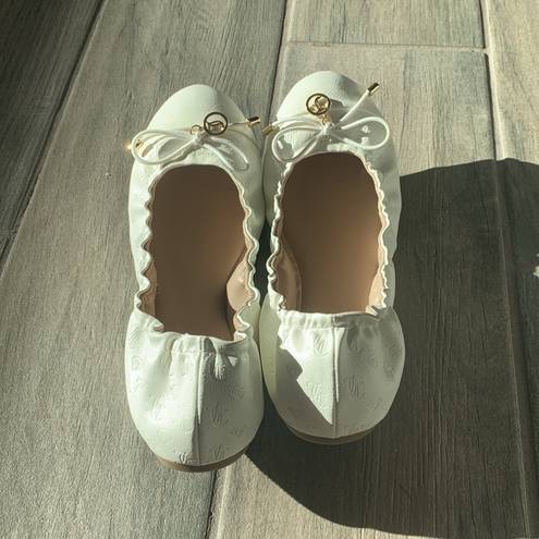 Juicy Couture  white scrunch flats