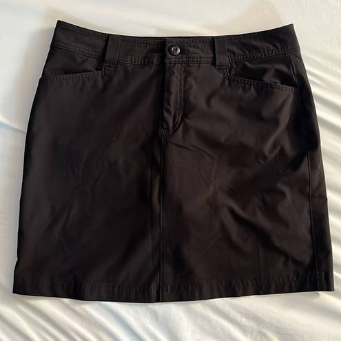 Eddie Bauer  Size 6 Black Adventurer 2.0
Active Skort