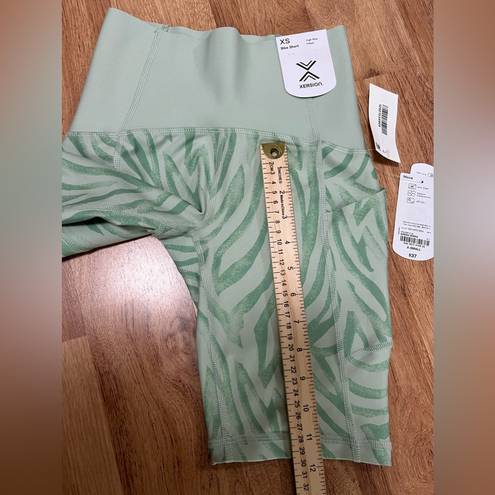 Xersion  Quick Dry Plus Bike Short Size XS New Green Zebra