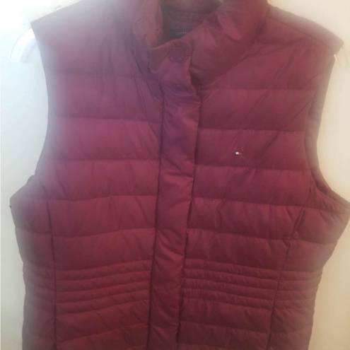 Tommy Hilfiger  size large cranberry colored vest puffed quilted vest. Bust 42