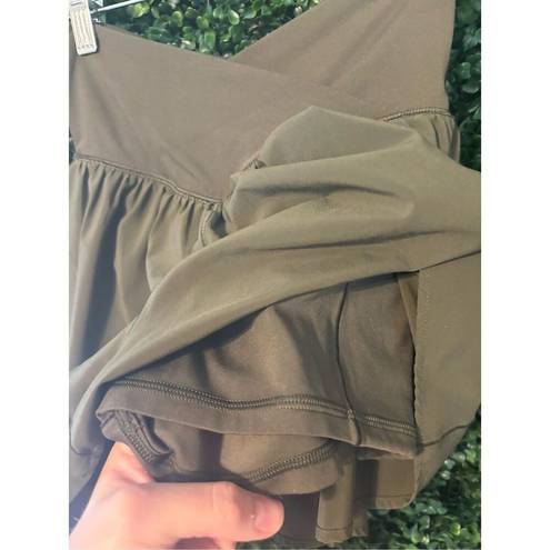 Aerie  High Waisted Green Crossover Shorts Size Small