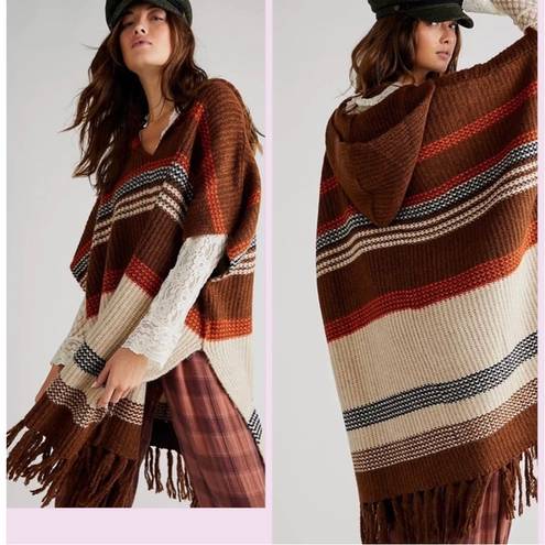 Free People NWT  Leslie Poncho One SIZE