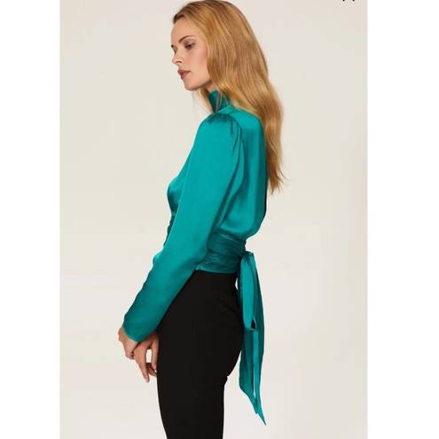 Slate + Willow  Green Satin Crop Top Long Sleeve Open Back Big Bow