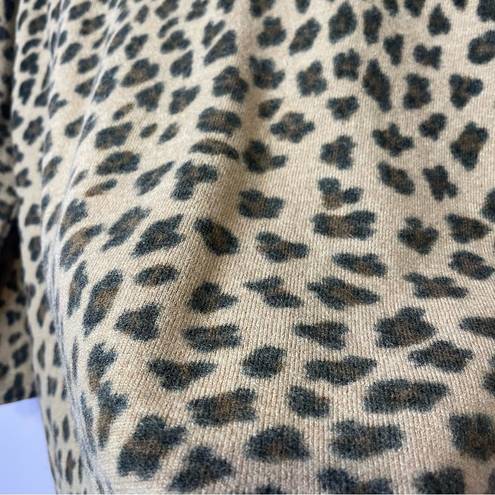 Valerie Stevens  100% Merino Wool Sweater Leopard Print Crew 3/4 Sleeve Medium