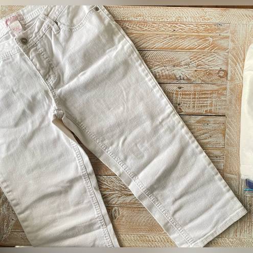 Xhilaration 🤍 White Capri Jeans🤍 ~7