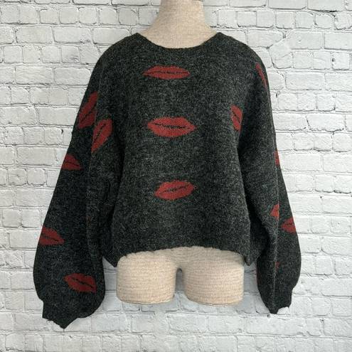 POL  Oversized Sweater Size Medium Boxy Pullover Knit Fuzzy Gray Red Lips