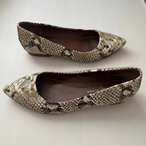 Donald Pliner Donald J Pliner snake skin gold studded flats 6