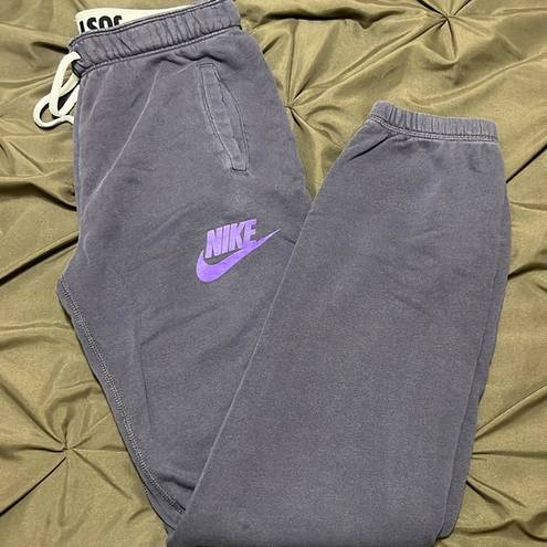 Nike Purple  sweatpants size small