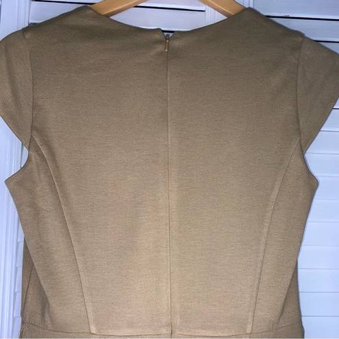 Etcetera  Pleated Dress With Pockets Cap Sleeves Tan Color Career Size 4