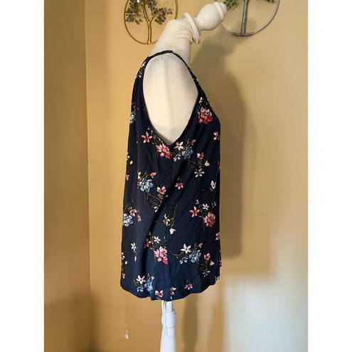 Market & Spruce NWT!  Blue Pink Floral Sleeveless Blouse Medium