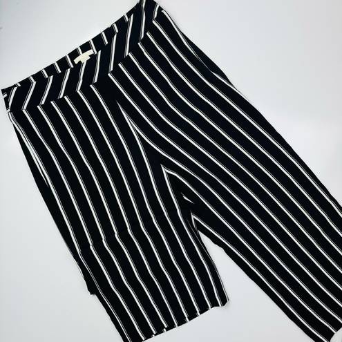 H&M  Black Ankle-length Pants Size 12