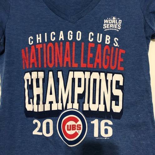 Genuine Merchandise Chicago Cubs 2016 World Series Vneck Tshirt